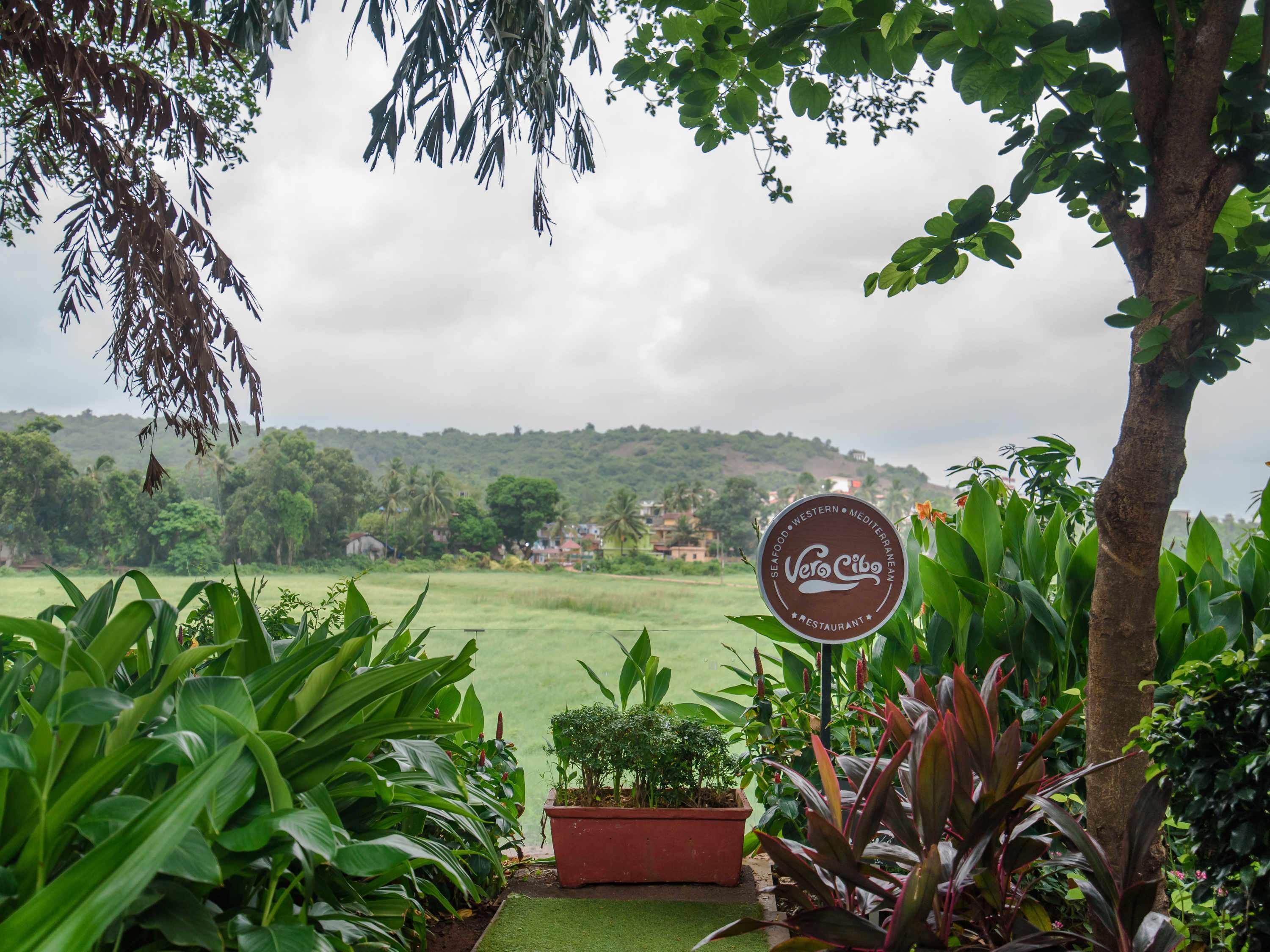 Novotel Goa Resort & Spa Candolim Exteriér fotografie View of the resort